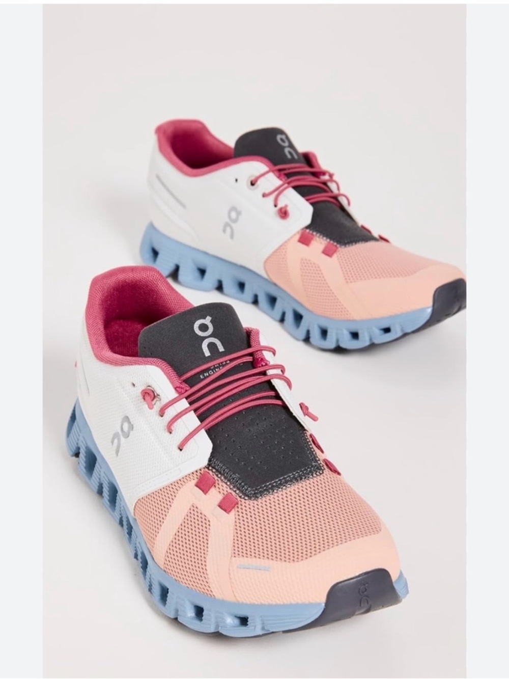OnCloud 5 Sneakers- women’s 8.5M